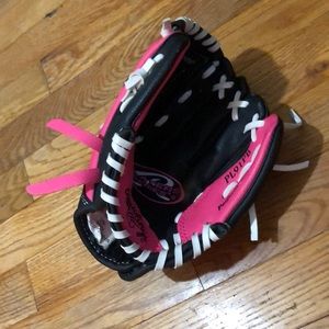 Rawlings girls baseball glove
